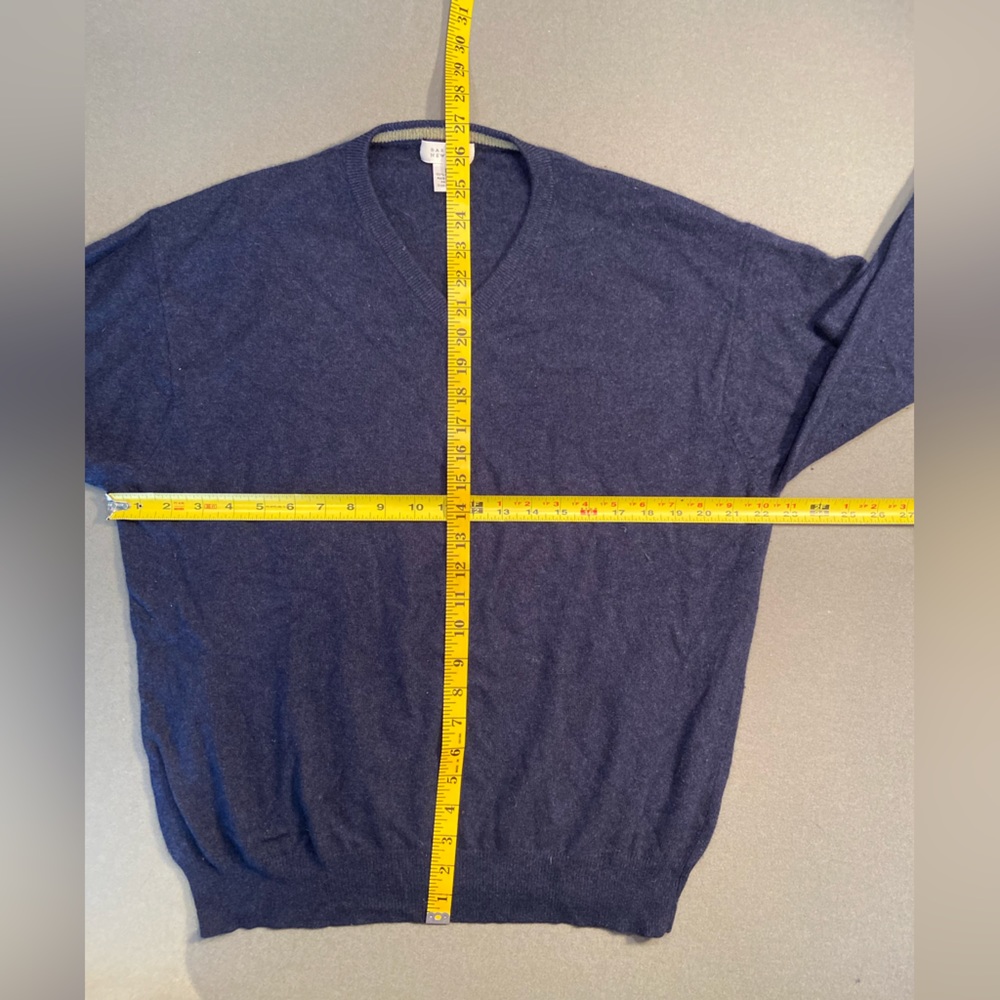 Barney’s Blue Cashmere Men’s V Neck Sweater. Great Condition. Size XL‎ - Picture 3 of 4